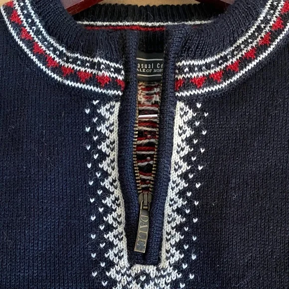 Dale of Norway Navy Blue and Red Knit Sweater. Classic Collection. - Picture 4 of 8